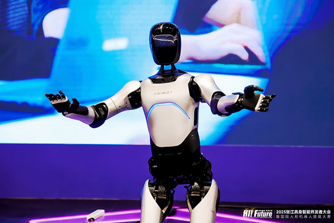 海洋之神远征A2成全球首个同时拥有中美欧认证的人形机器人